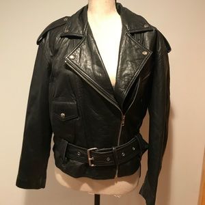 *VINTAGE* Distressed Black Leather Jacket w/Belt M